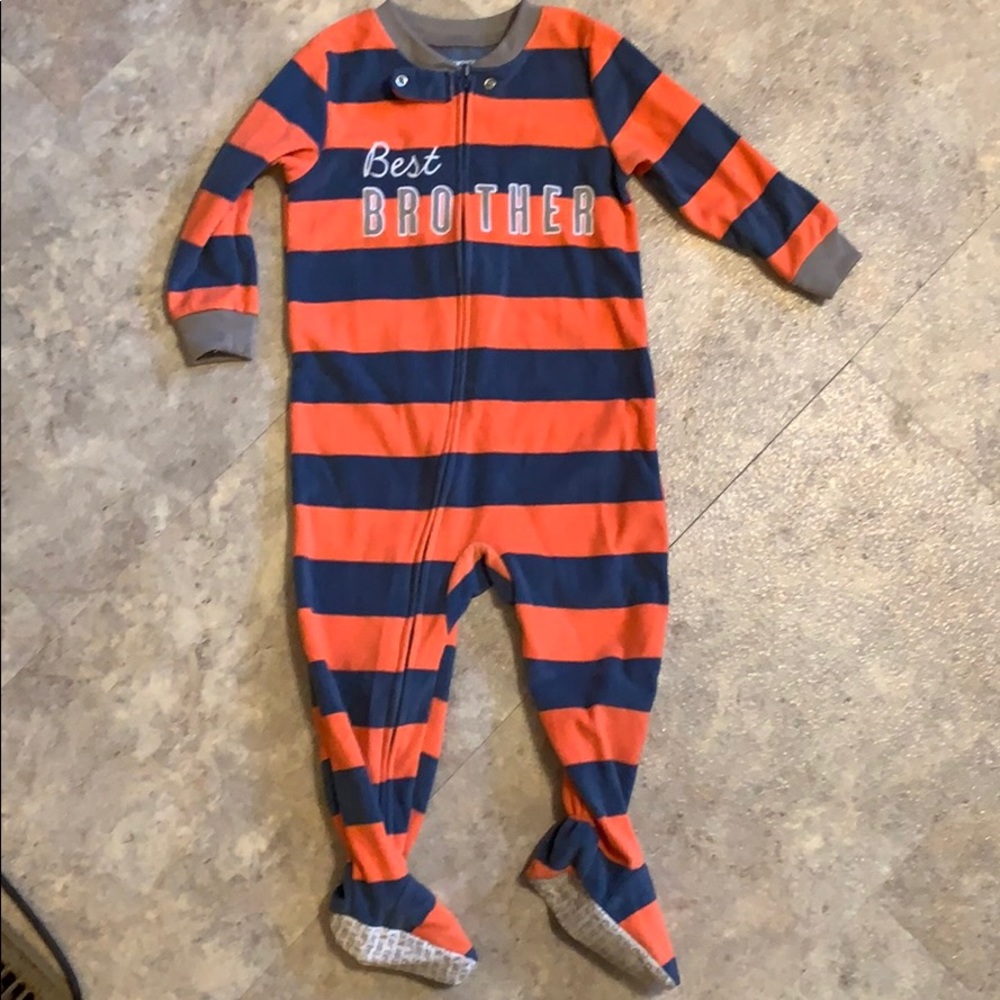 Boys 2t fleece footie pajamas